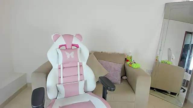 Charlotte cowell sub1  online show from 02/23/25, 09:37