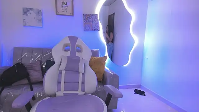 Charlotte cowell sub1  online show from 01/16/26, 06:56