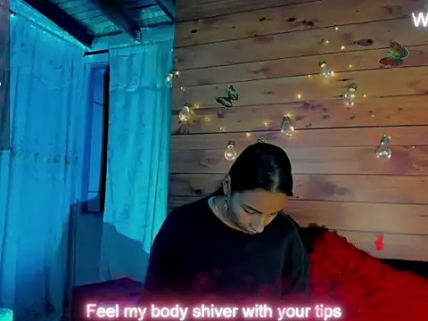 Snapshot of mykaelahoney chatting on 10/01/25, 04:07 mykaelahoney online show from 10/01/25, 04:07