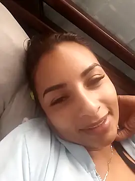 Snapshot of mykaelahoney chatting on 10/27/25, 03:16 mykaelahoney online show from 10/27/25, 03:16