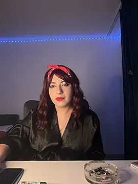 NiicoleNova online show from 11/20/25, 11:15