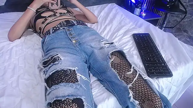 bellatrix25 online show from 12/06/24, 11:47