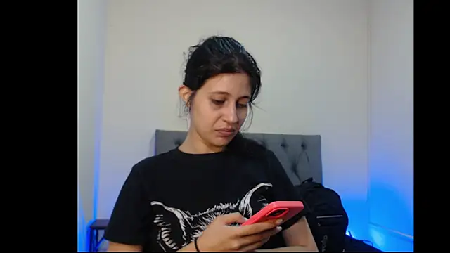 Snapshot of bellatrix25 chatting on 03/10/26, 03:39 bellatrix25 online show from 03/10/26, 03:39