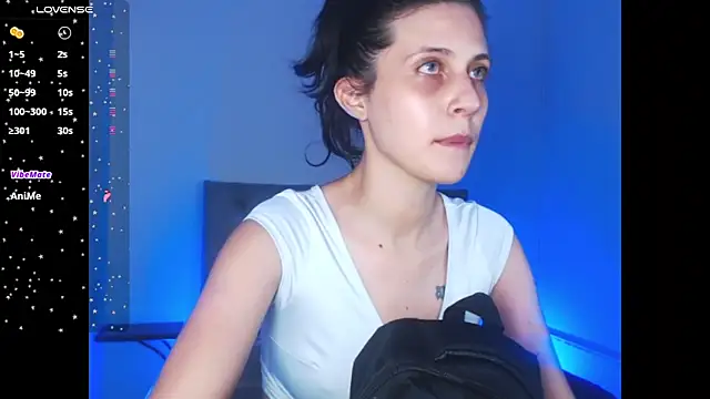 Snapshot of bellatrix25 chatting on 03/21/26, 04:54 bellatrix25 online show from 03/21/26, 04:54