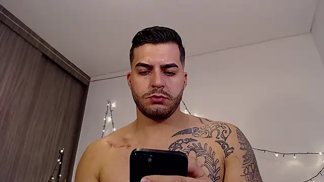 thomas gun online show from 01/17/25, 03:22