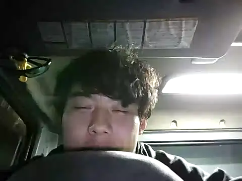 whitebriefboy online show from 01/18/25, 05:26