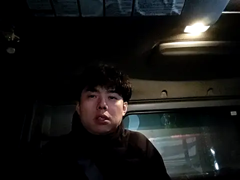 whitebriefboy online show from 02/03/25, 02:34