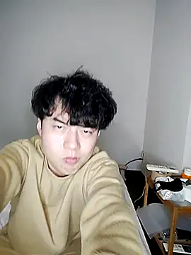 whitebriefboy online show from 02/18/25, 12:37