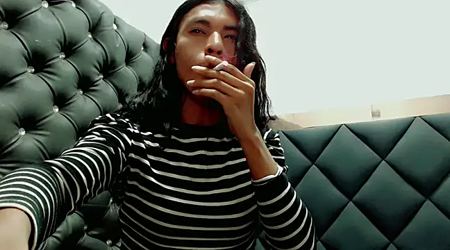 Snapshot of danna_veryhot_ chatting on 03/06/25, 04:17 danna veryhot online show from 03/06/25, 04:17