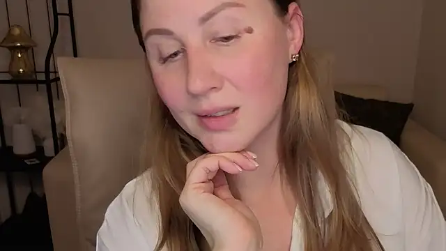 Helens love online show from 10/13/25, 07:52