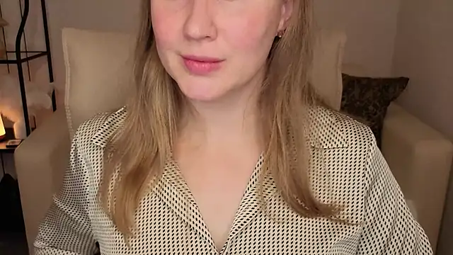 Helens love online show from 10/19/25, 12:44