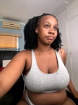 Candy Love 18 online show from 09/25/25, 06:39