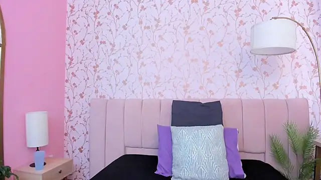 amber-hill online show from 10/27/25, 07:07