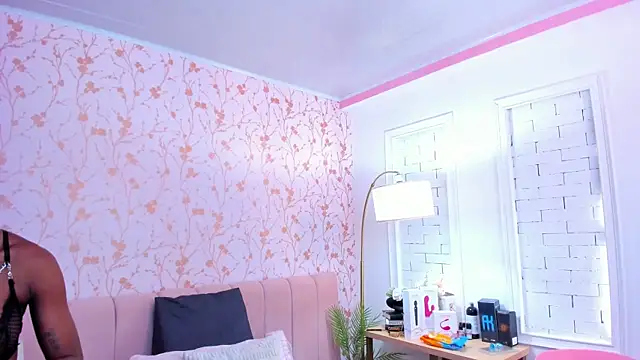 Snapshot of amber-hill chatting on 11/24/25, 07:02 amber-hill online show from 11/24/25, 07:02