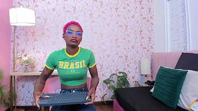 amber-hill online show from 04/15/26, 04:25