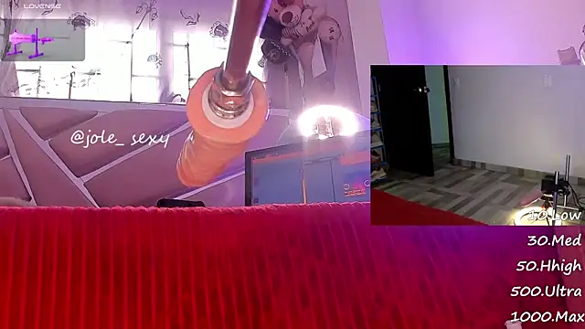 Snapshot of jolee__ chatting on 01/05/25, 12:42 jolee online show from 01/05/25, 12:42