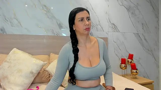 Snapshot of jhasly_am chatting on 06/08/26, 12:05 jhasly am online show from 06/08/26, 12:05