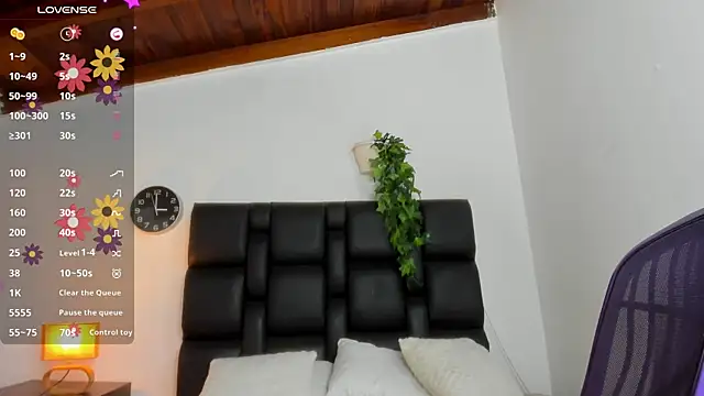 Snapshot of Joe23__ chatting on 12/06/24, 08:18 Joe23 online show from 12/06/24, 08:18