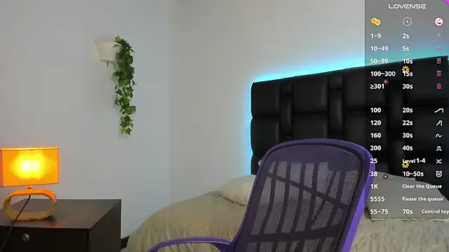 Snapshot of Joe23__ chatting on 12/12/24, 07:48 Joe23 online show from 12/12/24, 07:48