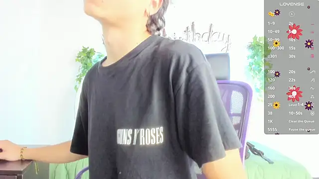 Snapshot of Joe23__ chatting on 02/07/25, 08:53 Joe23 online show from 02/07/25, 08:53