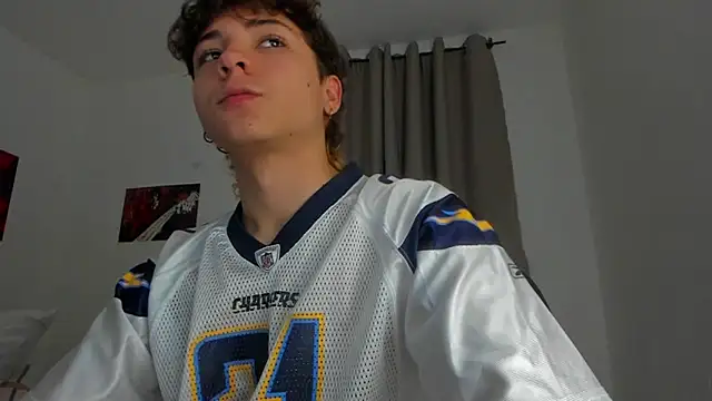 Snapshot of Joe23__ chatting on 10/02/25, 02:07 Joe23 online show from 10/02/25, 02:07