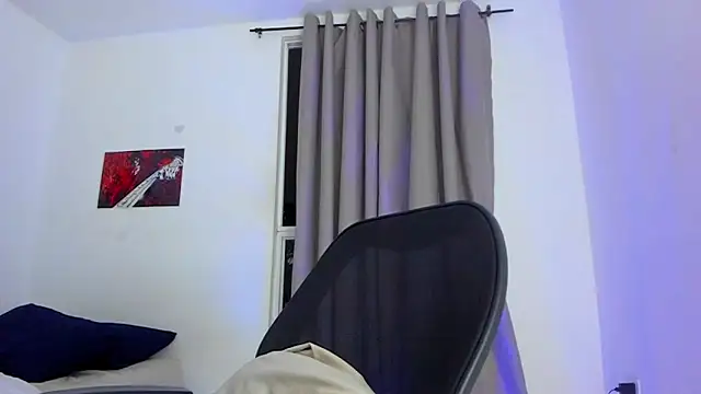 Snapshot of Joe23__ chatting on 10/16/25, 02:12 Joe23 online show from 10/16/25, 02:12