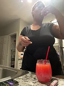 Snapshot of SexyHoneyRedd chatting on 01/31/25, 11:45 SexyHoneyRedd online show from 01/31/25, 11:45