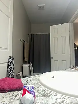 Snapshot of SexyHoneyRedd chatting on 03/06/25, 11:25 SexyHoneyRedd online show from 03/06/25, 11:25