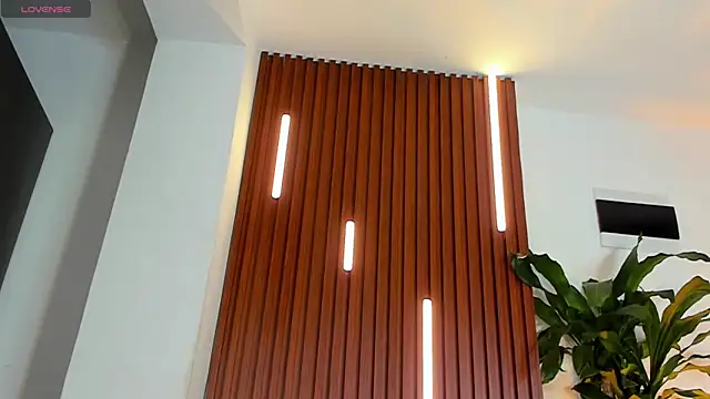 lucasanto  online show from 10/23/25, 01:16