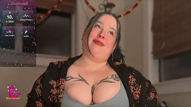 Snapshot of MissBika chatting on 02/26/25, 06:15 MissBika online show from 02/26/25, 06:15