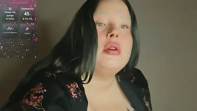 Snapshot of MissBika chatting on 10/04/25, 04:16 MissBika online show from 10/04/25, 04:16