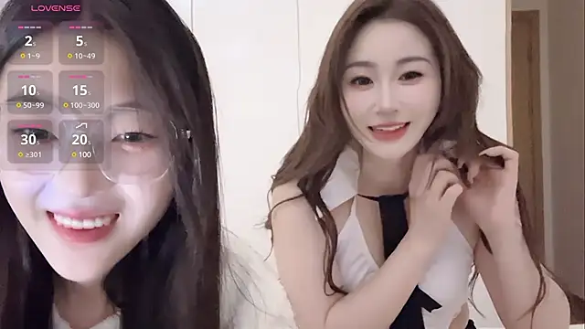 Snapshot of Sweet-Angel999 chatting on 01/05/25, 02:30 Sweet-Angel999 online show from 01/05/25, 02:30