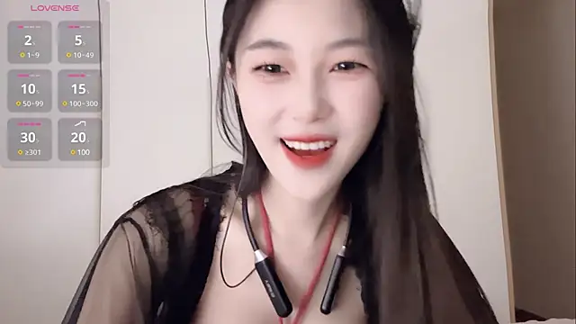 Snapshot of Sweet-Angel999 chatting on 02/01/25, 01:30 Sweet-Angel999 online show from 02/01/25, 01:30