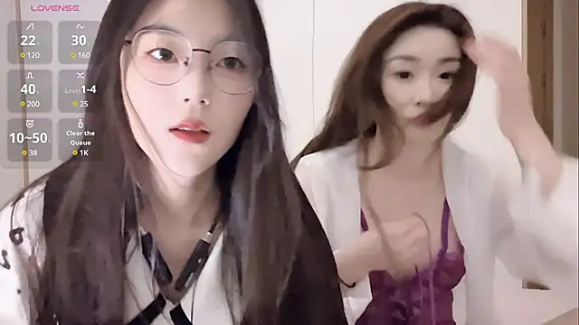 Snapshot of Sweet-Angel999 chatting on 02/02/25, 01:08 Sweet-Angel999 online show from 02/02/25, 01:08