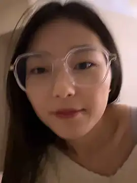 Snapshot of Sweet-Angel999 chatting on 02/23/25, 01:42 Sweet-Angel999 online show from 02/23/25, 01:42