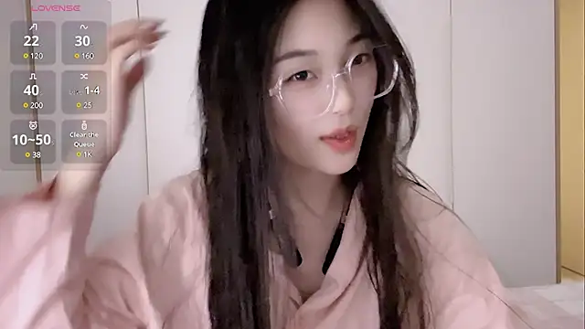 Snapshot of Sweet-Angel999 chatting on 03/05/25, 06:12 Sweet-Angel999 online show from 03/05/25, 06:12