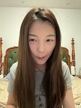 Snapshot of Sweet-Angel999 chatting on 04/25/26, 04:04 Sweet-Angel999 online show from 04/25/26, 04:04