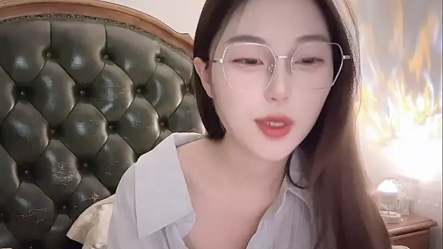 Snapshot of Sweet-Angel999 chatting on 05/09/26, 04:01 Sweet-Angel999 online show from 05/09/26, 04:01