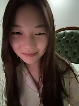 Snapshot of Sweet-Angel999 chatting on 05/26/26, 03:41 Sweet-Angel999 online show from 05/26/26, 03:41