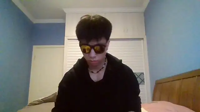 Snapshot of shuai321 chatting on 01/26/25, 08:25 shuai321 online show from 01/26/25, 08:25