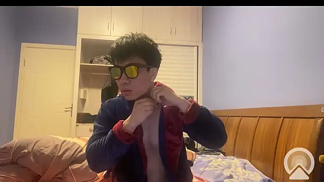 Snapshot of shuai321 chatting on 01/30/25, 02:04 shuai321 online show from 01/30/25, 02:04