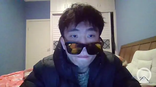 Snapshot of shuai321 chatting on 02/05/25, 02:26 shuai321 online show from 02/05/25, 02:26