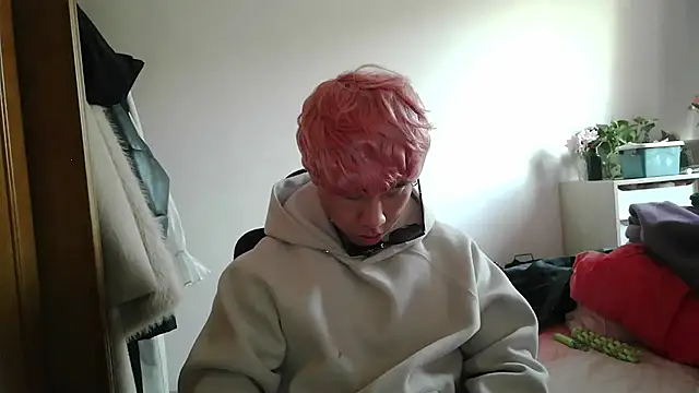 Snapshot of shuai321 chatting on 03/19/25, 09:49 shuai321 online show from 03/19/25, 09:49