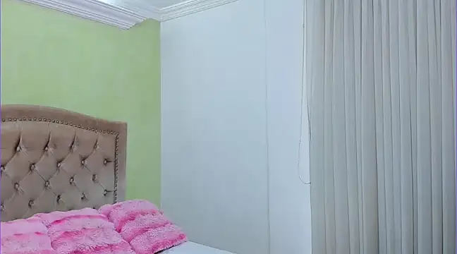 Snapshot of Luciluu20 chatting on 01/21/25, 09:36 Luciluu20 online show from 01/21/25, 09:36