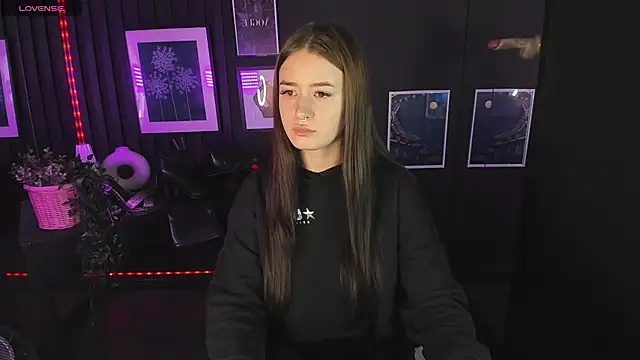 Lily Moonlight online show from 12/14/24, 07:18