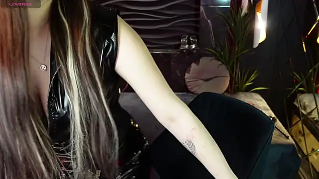 Lily Moonlight online show from 03/20/25, 10:32