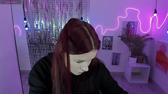 Lily Moonlight online show from 09/21/25, 07:10