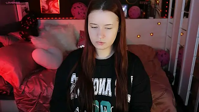 Lily Moonlight online show from 02/10/26, 06:50