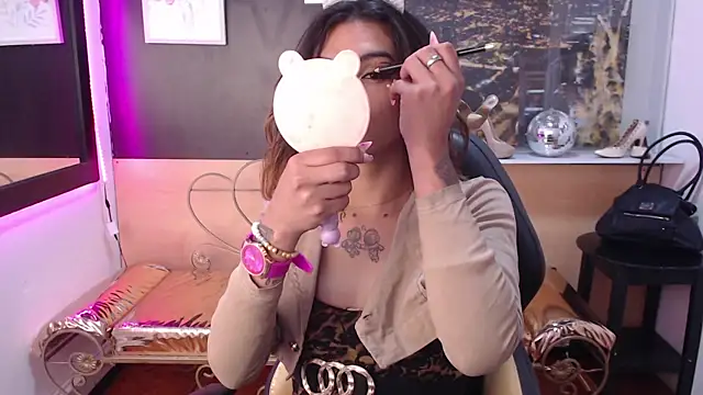 Snapshot of Dy_Hanna chatting on 10/30/25, 09:26 Dy Hanna online show from 10/30/25, 09:26