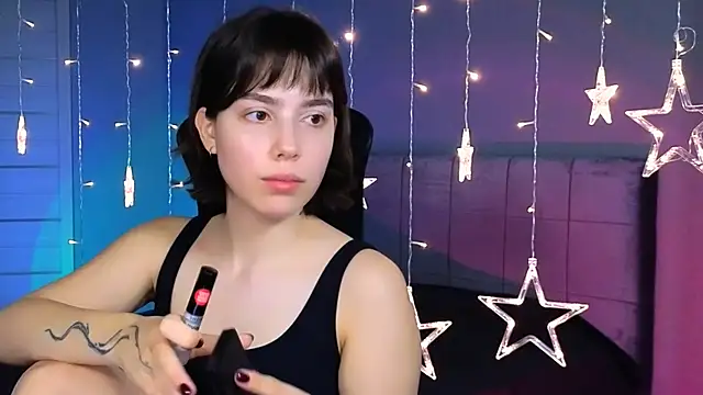 Stacy Gonzales  online show from 11/04/25, 06:56